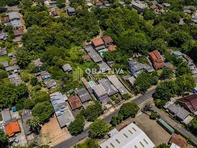 Terreno à venda, no bairro Vila Nova em Porto Alegre