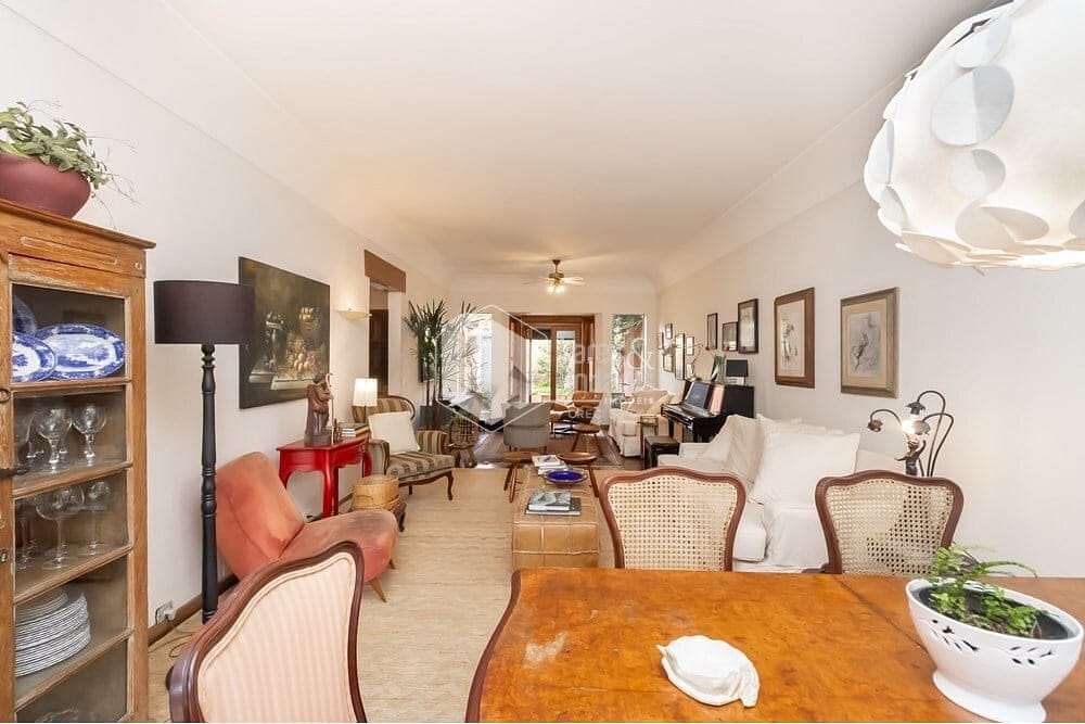 Casa à venda com 4 quartos, 300m² - Foto 47