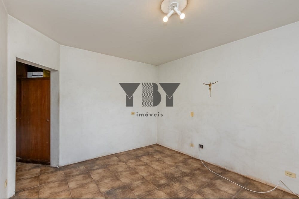 Apartamento à venda com 4 quartos, 209m² - Foto 2