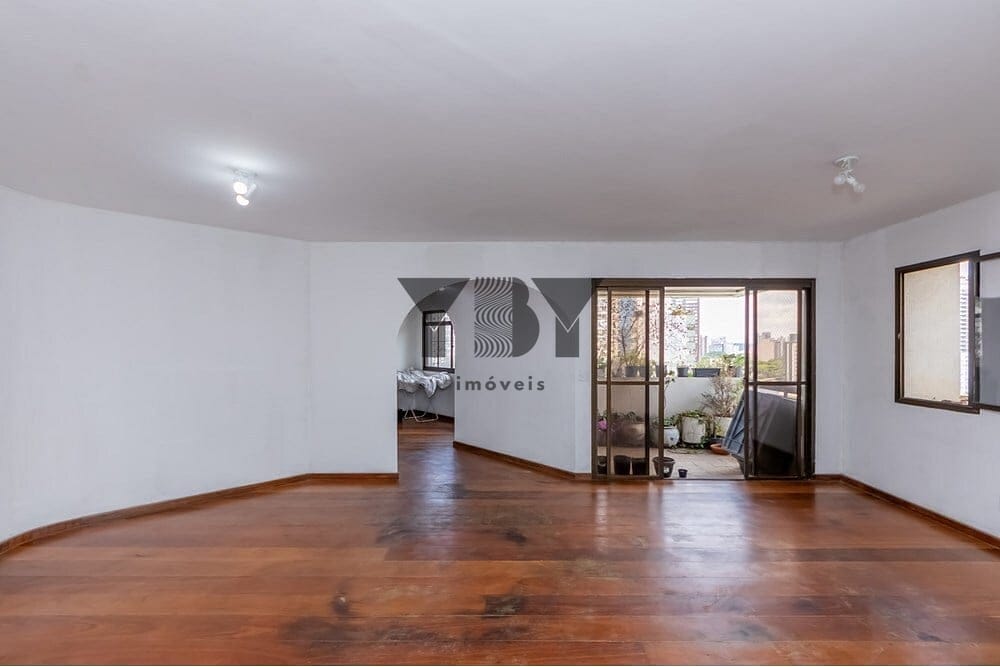 Apartamento à venda com 4 quartos, 209m² - Foto 17