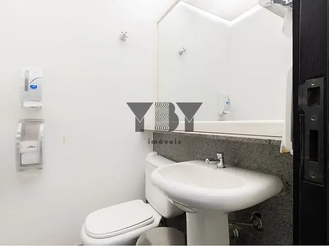 Sala à venda, no bairro Pinheiros em São Paulo