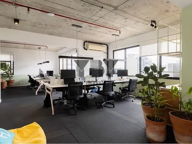 Sala à venda, no bairro Pinheiros em São Paulo