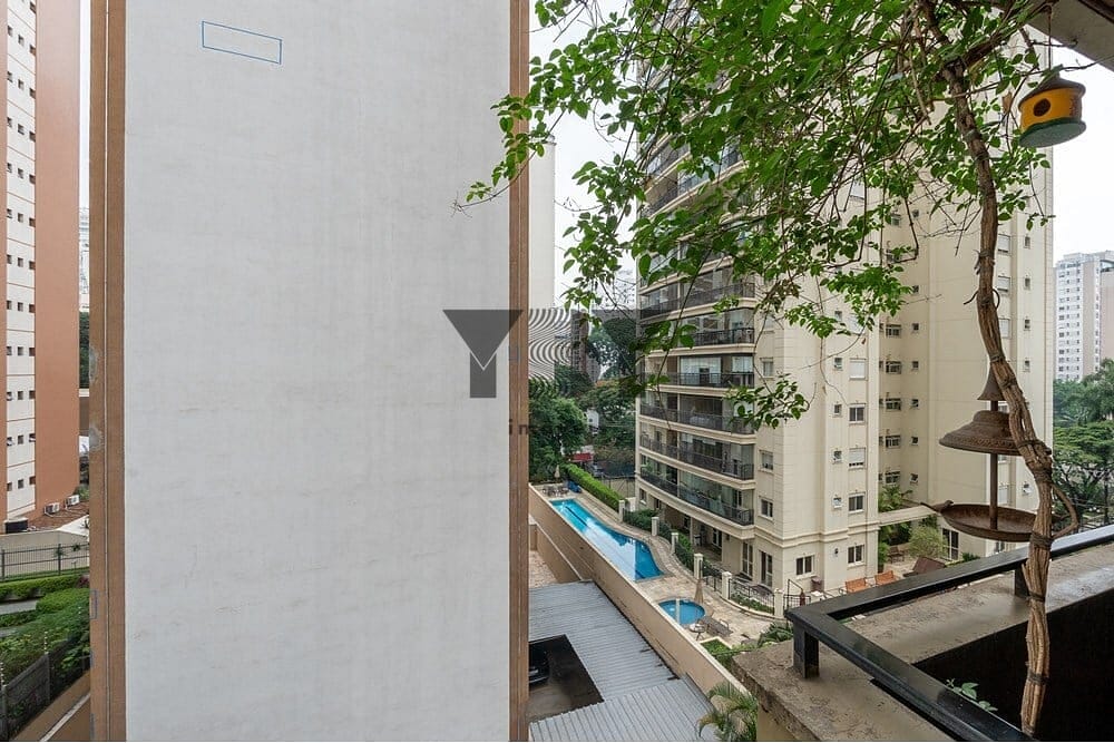 Apartamento à venda com 4 quartos, 141m² - Foto 2