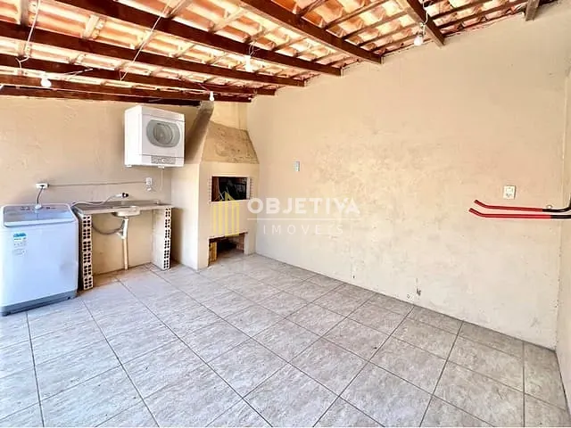 Casa 2 quartos e 2 banheiros, à venda, no bairro São José em Canoas