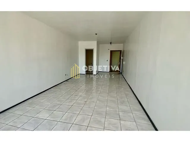 Sala à venda, no bairro Moinhos de Vento em Porto Alegre