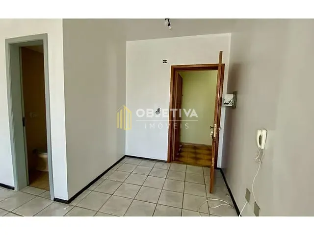 Sala à venda, no bairro Moinhos de Vento em Porto Alegre