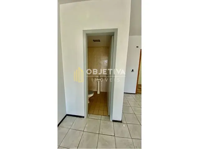 Sala à venda, no bairro Moinhos de Vento em Porto Alegre