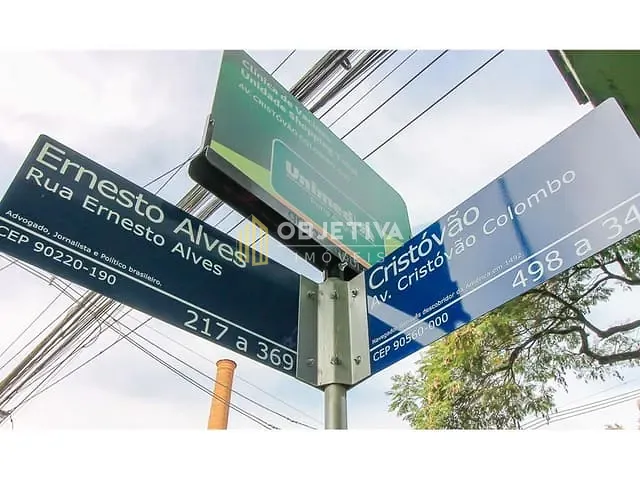 Sala à venda, no bairro Floresta em Porto Alegre