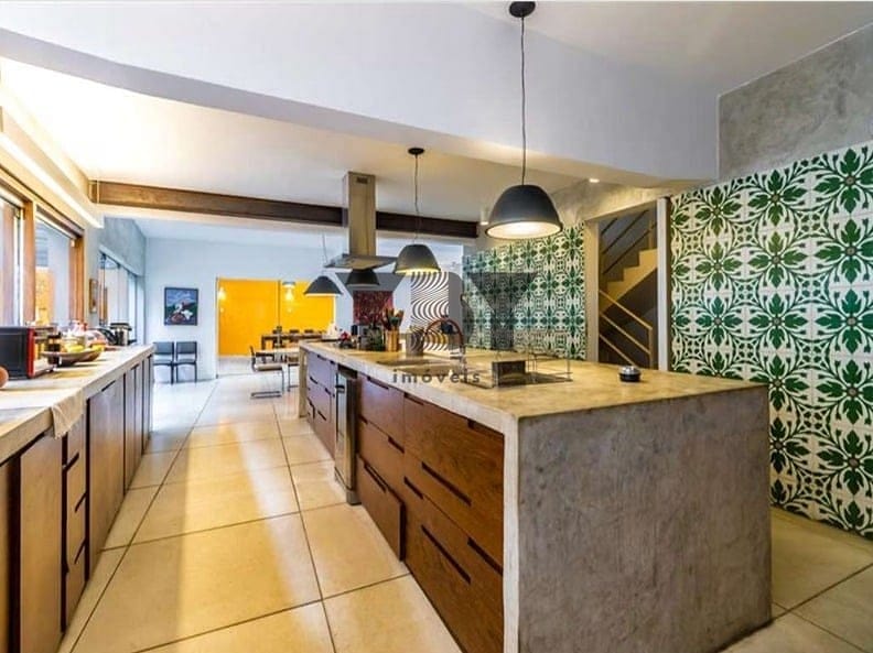 Casa à venda com 4 quartos, 480m² - Foto 1