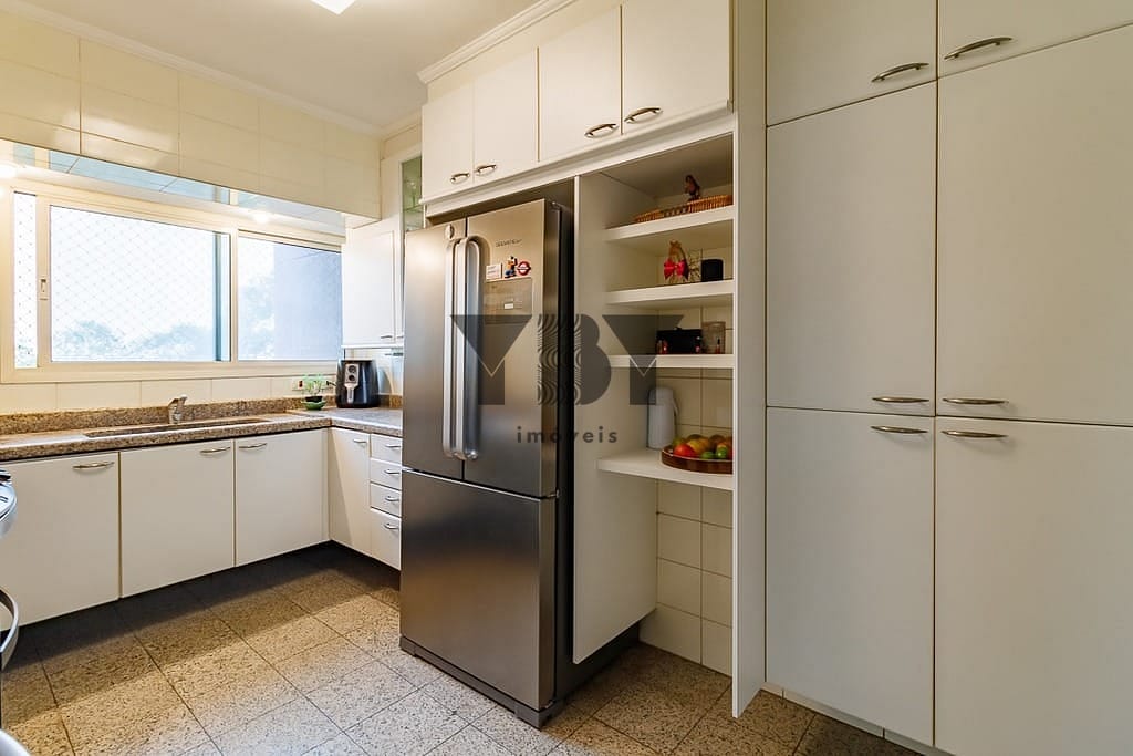 Apartamento à venda com 3 quartos, 225m² - Foto 44