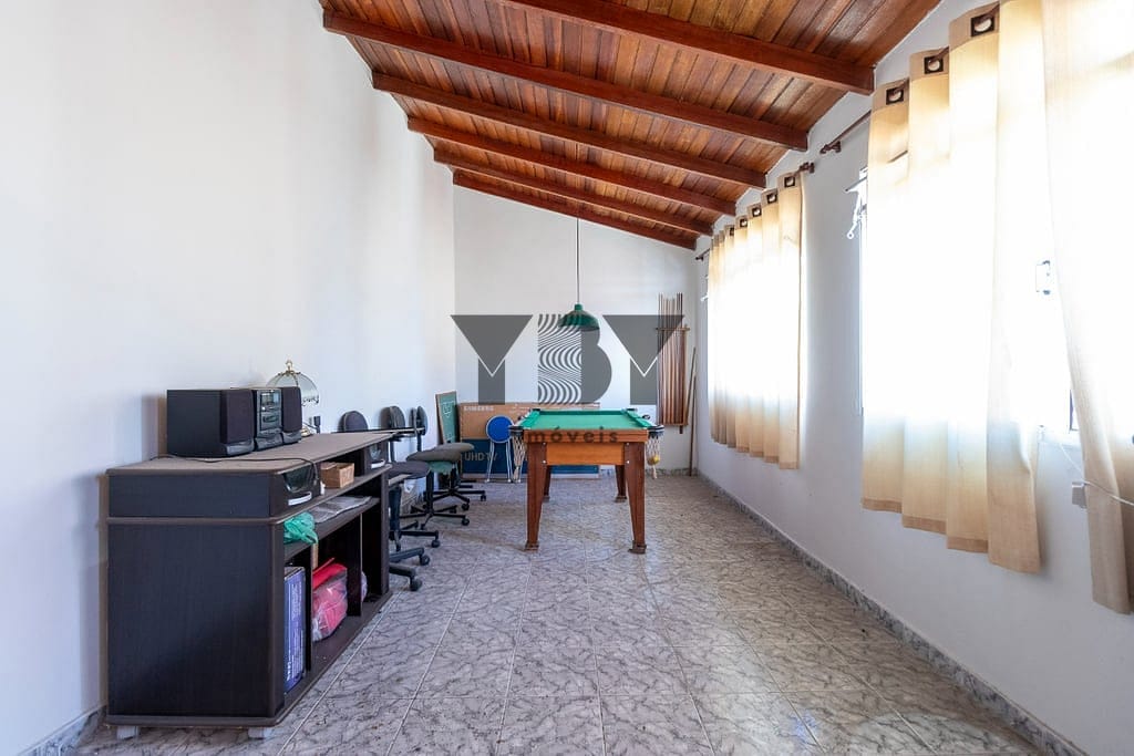 Casa à venda com 3 quartos, 330m² - Foto 35