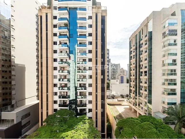 Apartamento 2 quartos e 1 banheiro, à venda, no bairro Moema em São Paulo