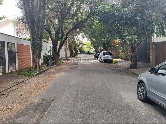 Terreno à venda, no bairro Butantã em São Paulo