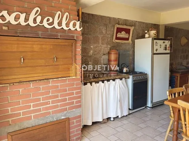 Casa 3 quartos e 4 banheiros, à venda, no bairro Tristeza em Porto Alegre