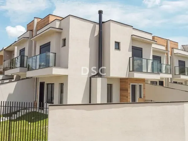 Casa 3 quartos e 3 banheiros, à venda, no bairro Atuba em Curitiba
