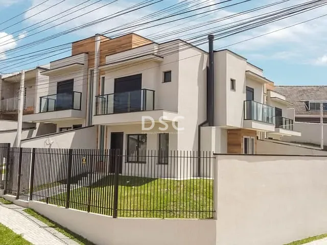 Casa 3 quartos e 3 banheiros, à venda, no bairro Atuba em Curitiba