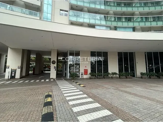 Sala à venda, no bairro Pinheiros em São Paulo