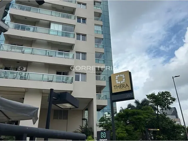 Sala à venda, no bairro Pinheiros em São Paulo
