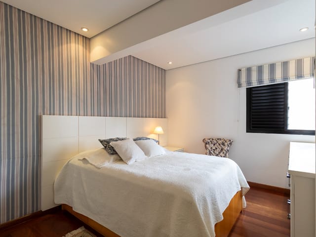 Foto do Apartamento - Apartamento à venda 3 Quartos 3 Suites 3 Vagas 190M² Aclimação São Paulo - SP | Lares e Andares Imóveis