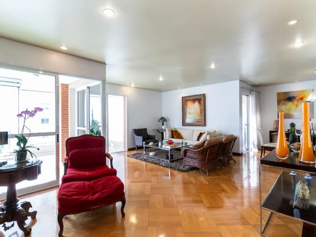 Foto do Apartamento - Apartamento à venda 3 Quartos 3 Suites 3 Vagas 195M² Moema São Paulo - SP | Lares e Andares Imóveis