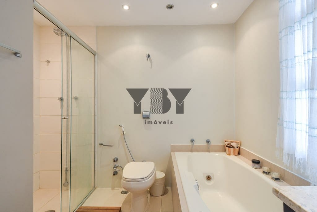 Apartamento à venda com 3 quartos, 136m² - Foto 3