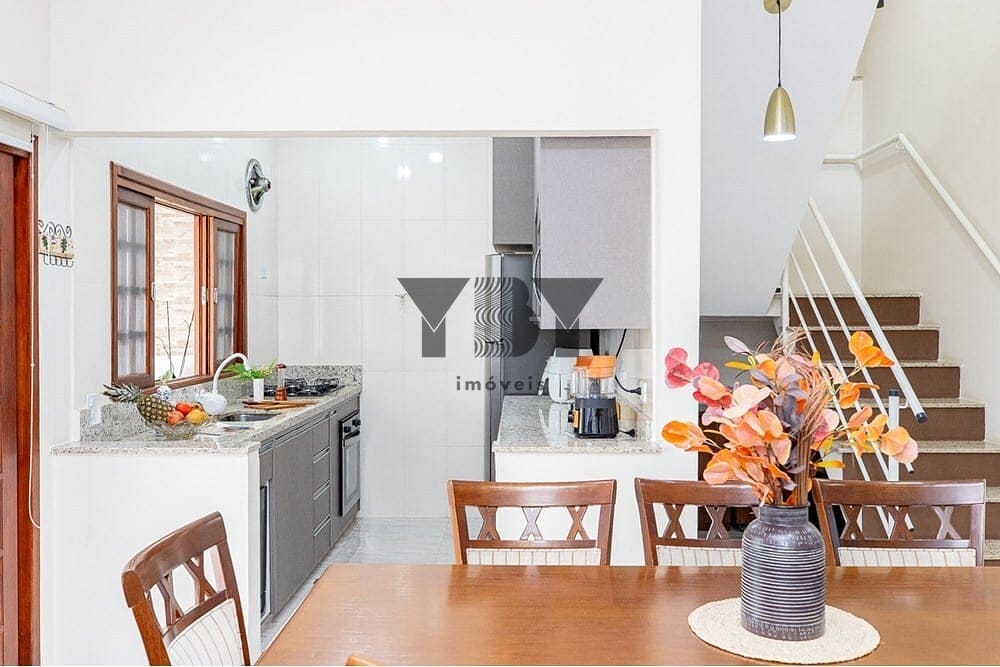 Casa à venda com 4 quartos, 200m² - Foto 33