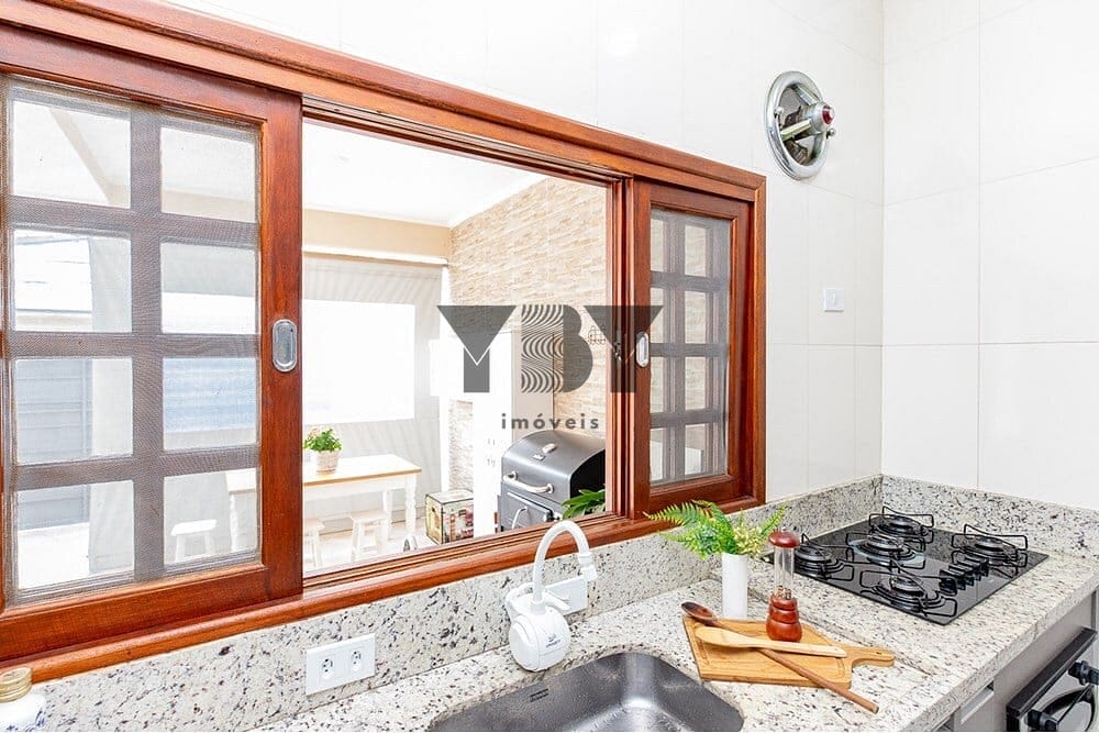 Casa à venda com 4 quartos, 200m² - Foto 35