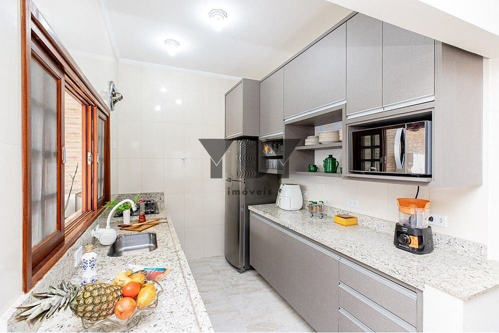 Casa à venda com 4 quartos, 200m² - Foto 36