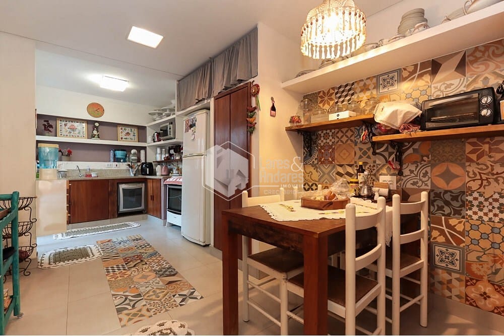 Casa, 4 quartos, 240 m² - Foto 31