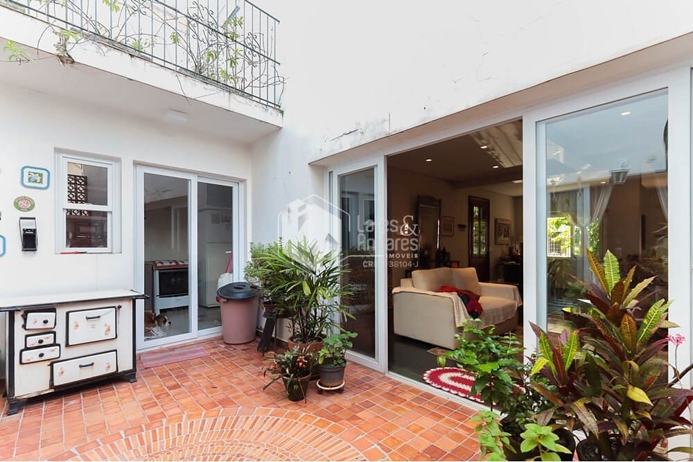 Casa, 4 quartos, 240 m² - Foto 37