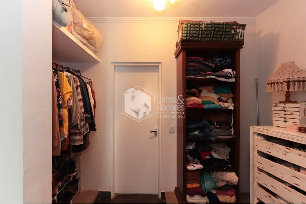 Casa, 4 quartos, 240 m² - Foto 44