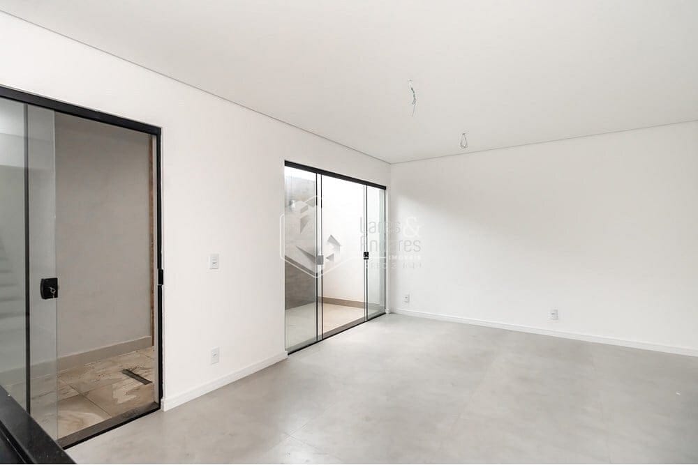 Casa à venda com 3 quartos, 110m² - Foto 27