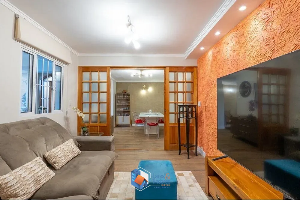 Casa, 3 quartos, 240 m² - Foto 1
