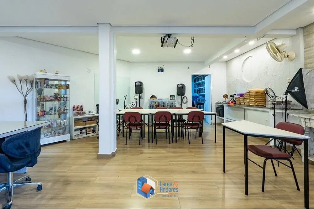 Casa, 3 quartos, 240 m² - Foto 35