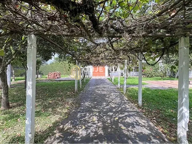 Terreno à venda, no bairro Niterói em Canoas