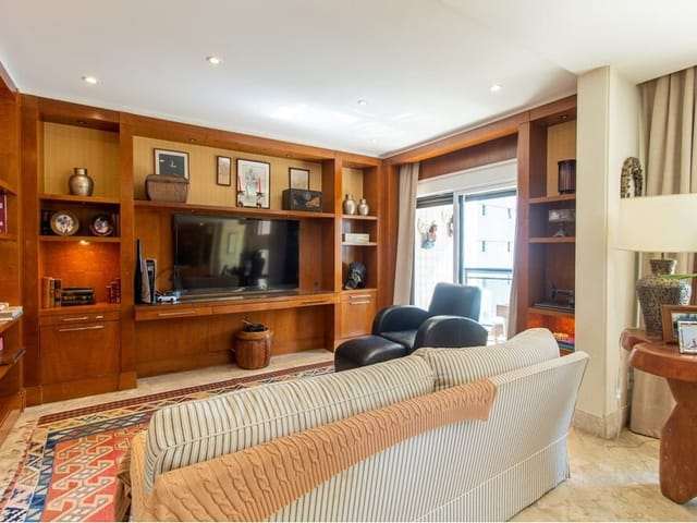 Foto do Apartamento - Apartamento à venda 3 Quartos 3 Suites 4 Vagas 340M² Panamby São Paulo - SP | YBY Imóveis