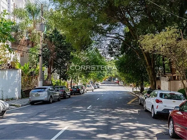 Casa 3 quartos e 2 banheiros, à venda, no bairro Campo Belo em São Paulo