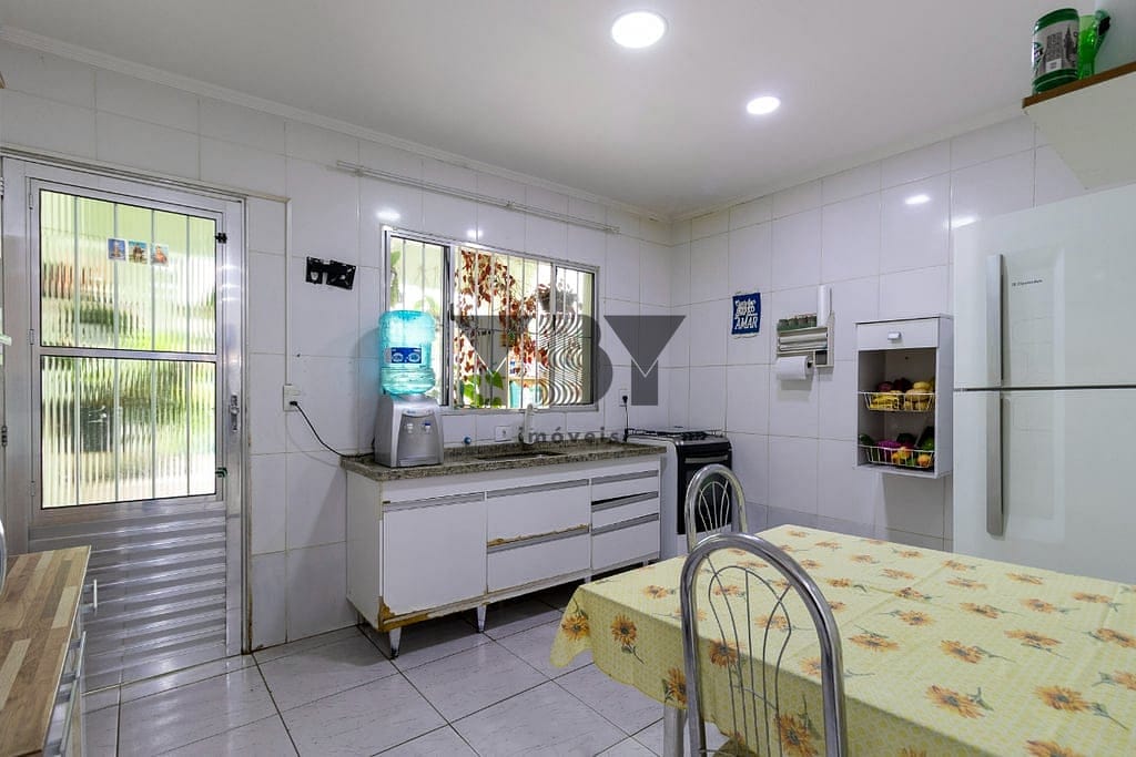 Casa à venda com 4 quartos, 111m² - Foto 28