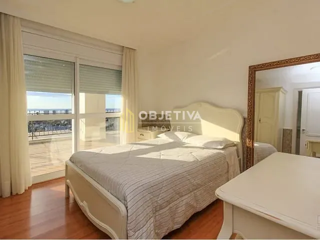 Casa 4 quartos e 7 banheiros, à venda, no bairro Nonoai em Porto Alegre