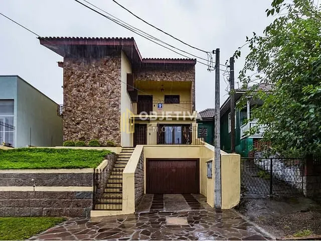 Casa 3 quartos e 5 banheiros, à venda, no bairro Vila Ipiranga em Porto Alegre