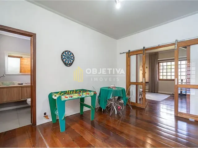 Casa 4 quartos e 4 banheiros, à venda, no bairro Jardim Lindóia em Porto Alegre