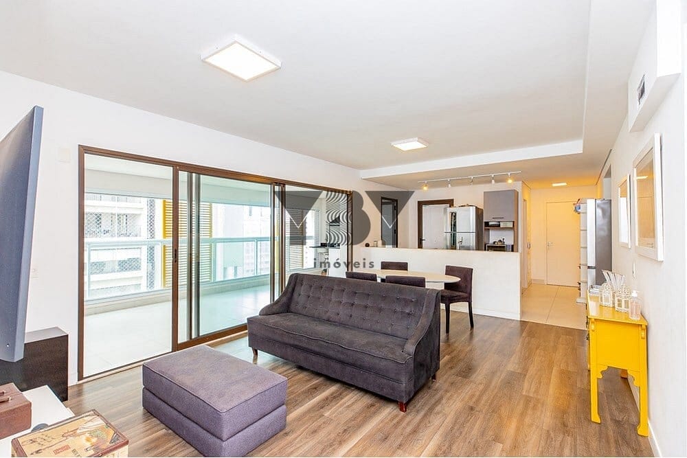 Apartamento à venda com 3 quartos, 137m² - Foto 1