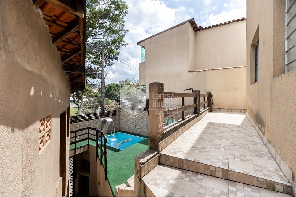 Casa à venda com 5 quartos, 265m² - Foto 6