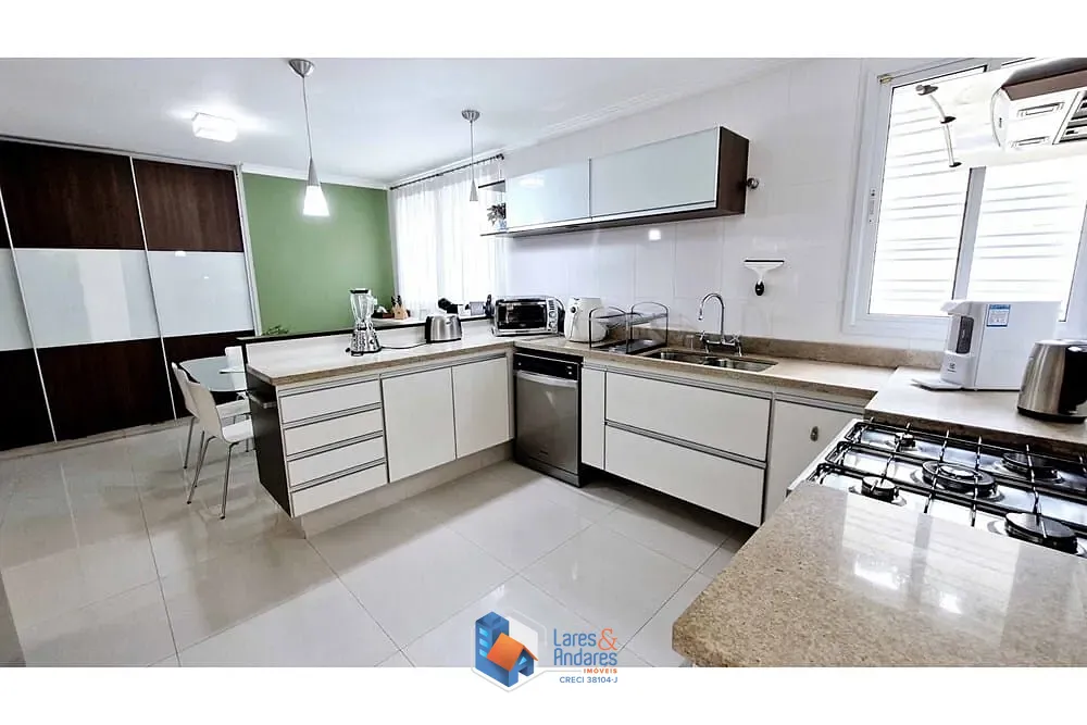 Casa, 3 quartos, 295 m² - Foto 16