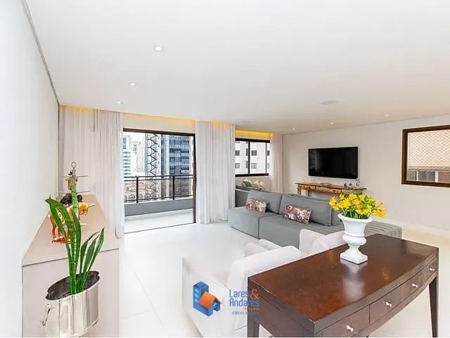 Apartamento 4 quartos e 5 banheiros, à venda, no bairro Itaim Bibi em São Paulo