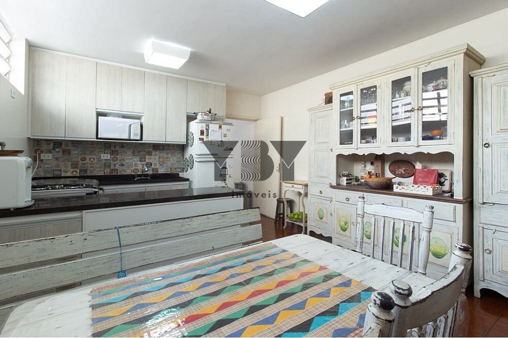 Casa à venda com 3 quartos, 189m² - Foto 6