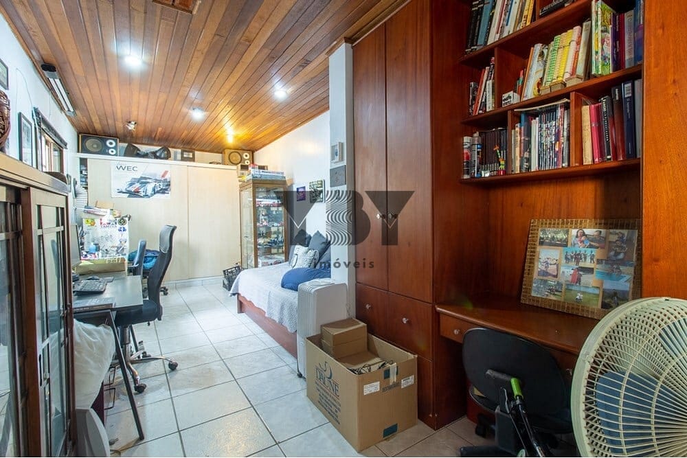 Casa à venda com 3 quartos, 189m² - Foto 9