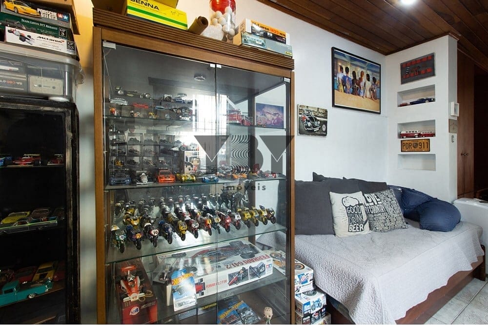 Casa à venda com 3 quartos, 189m² - Foto 2