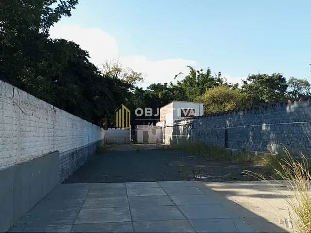 Terreno à venda, no bairro Jardim Sabará em Porto Alegre