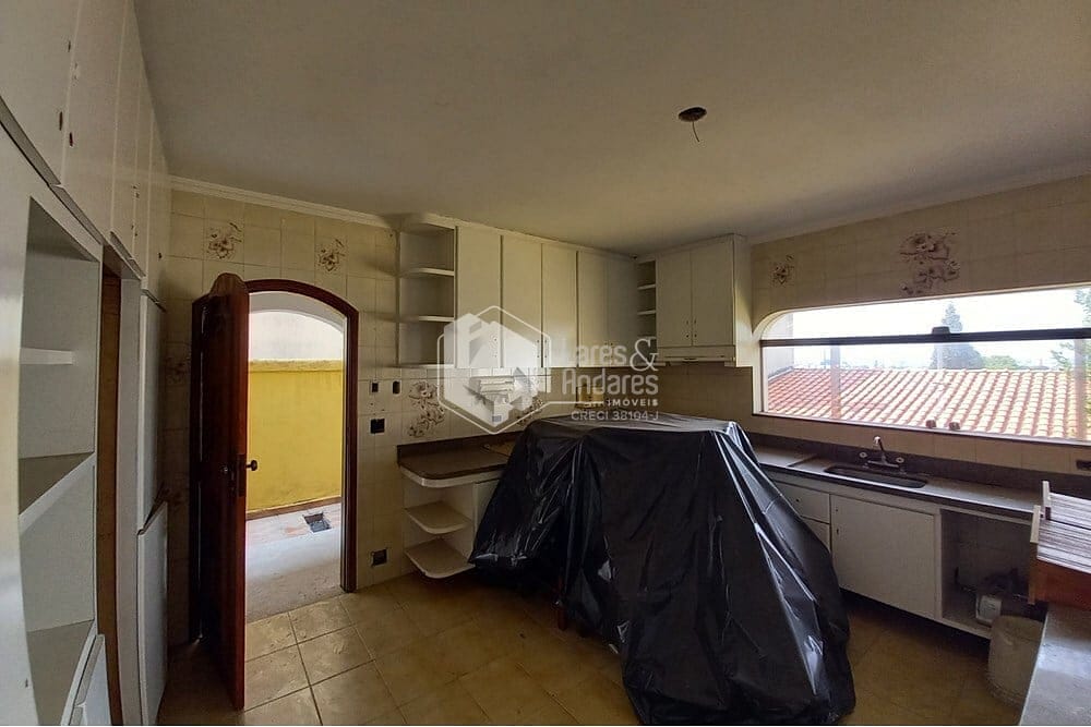 Casa à venda com 4 quartos, 377m² - Foto 27